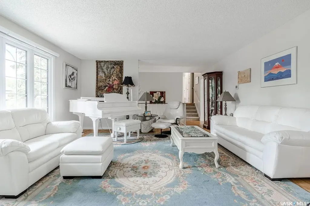 10 Capilano Drive Saskatoon SK S7K 4A5