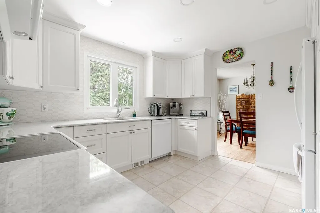 10 Capilano Drive Saskatoon SK S7K 4A5