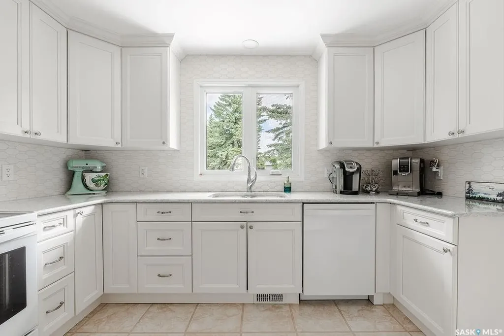 10 Capilano Drive Saskatoon SK S7K 4A5