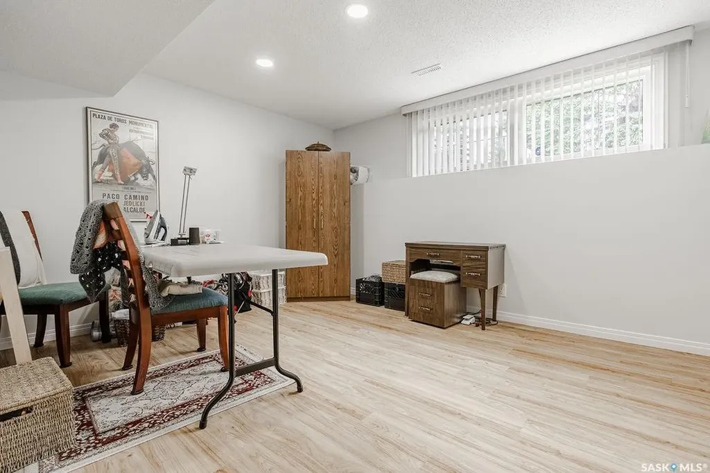 10 Capilano Drive Saskatoon SK S7K 4A5