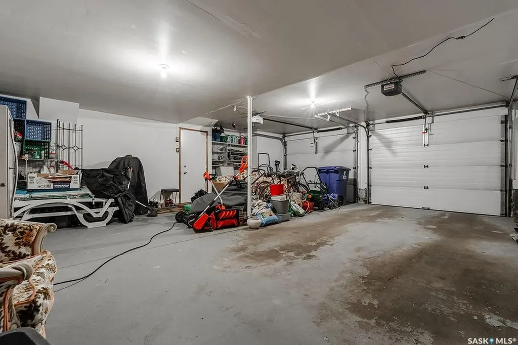 10 Capilano Drive Saskatoon SK S7K 4A5