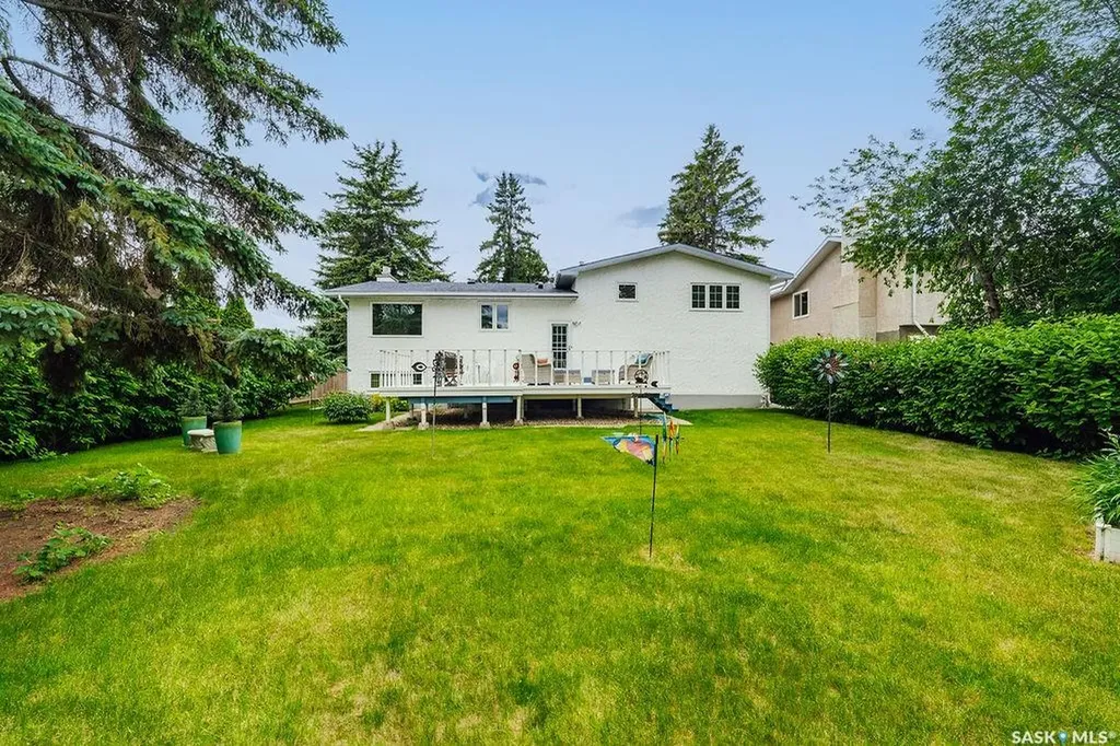 10 Capilano Drive Saskatoon SK S7K 4A5