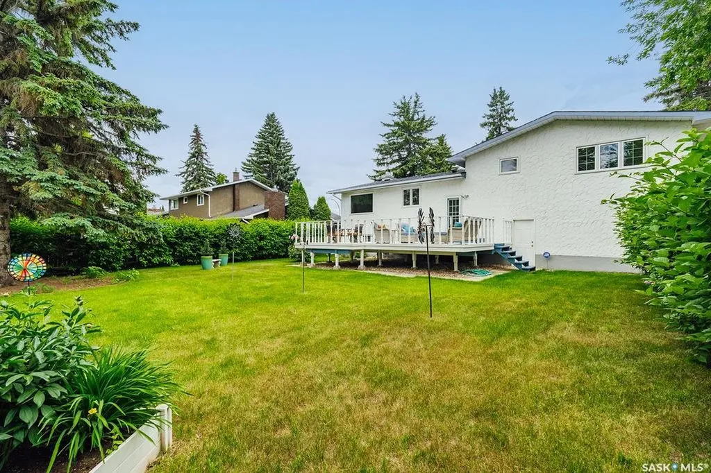 10 Capilano Drive Saskatoon SK S7K 4A5