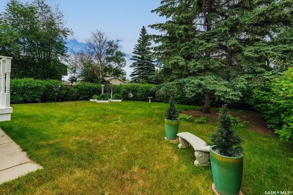 10 Capilano Drive Saskatoon SK S7K 4A5