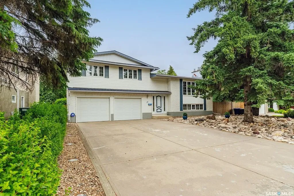 10 Capilano Drive Saskatoon SK S7K 4A5
