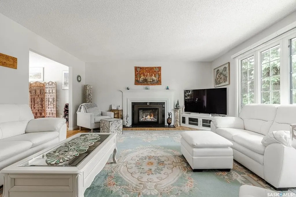 10 Capilano Drive Saskatoon SK S7K 4A5
