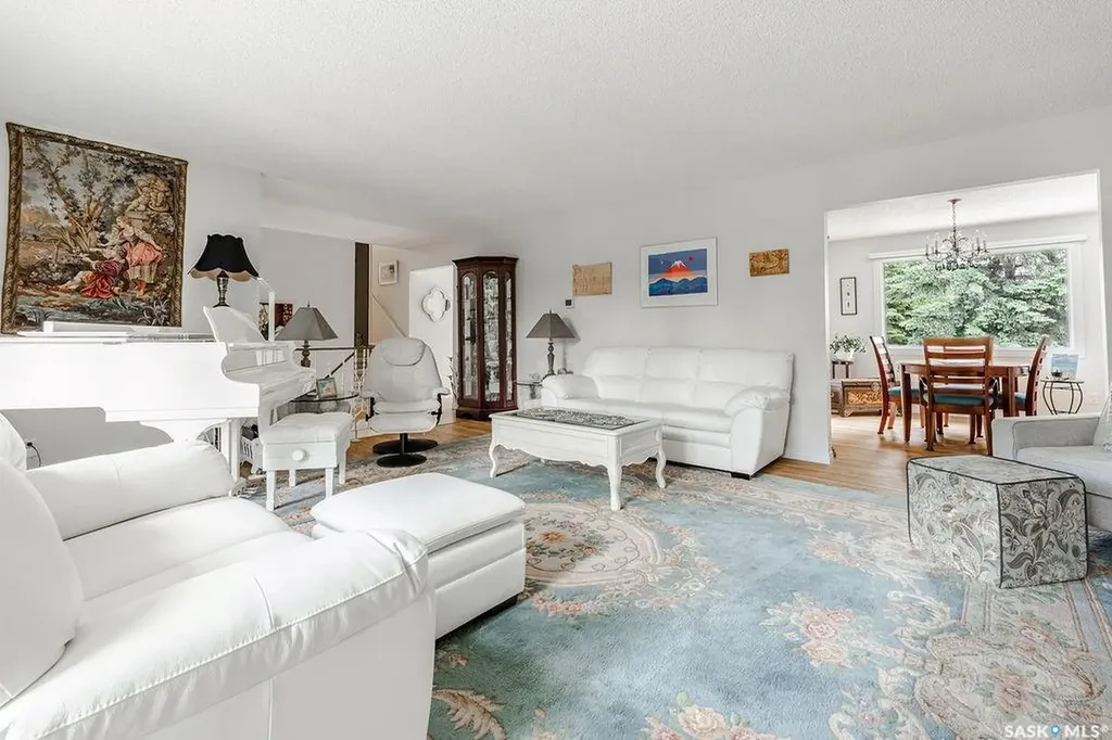10 Capilano Drive Saskatoon SK S7K 4A5