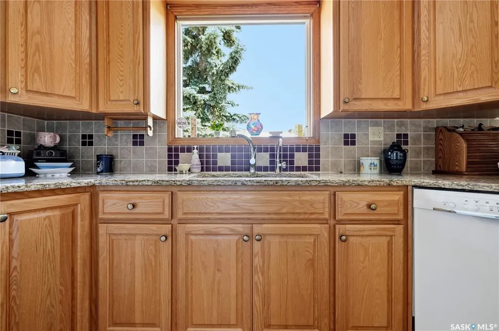 710 3rd Avenue Pilot Butte SK S0G 0H5