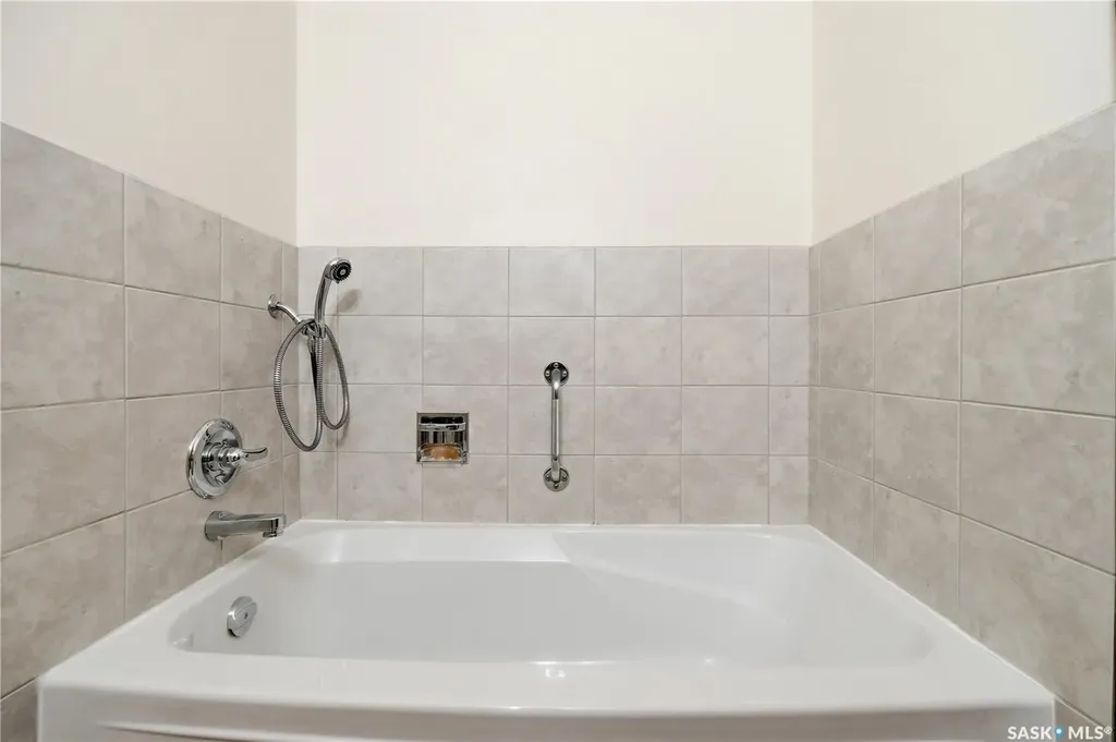 710 3rd Avenue Pilot Butte SK S0G 0H5