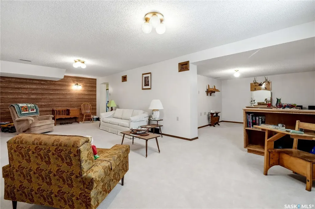 710 3rd Avenue Pilot Butte SK S0G 0H5