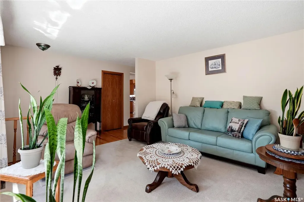 710 3rd Avenue Pilot Butte SK S0G 0H5