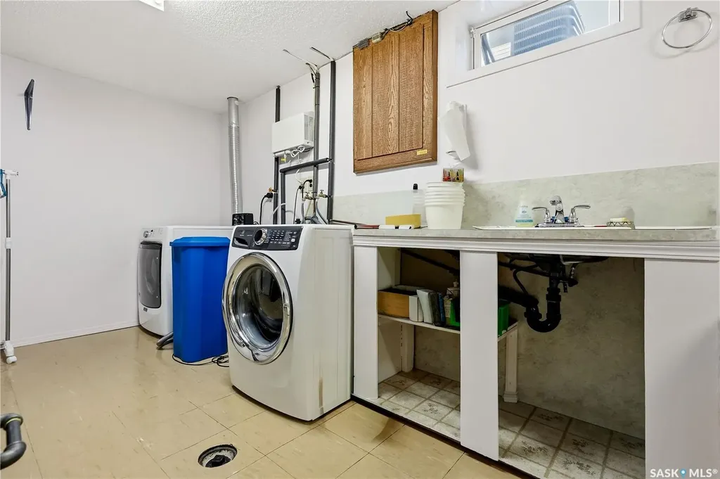 710 3rd Avenue Pilot Butte SK S0G 0H5