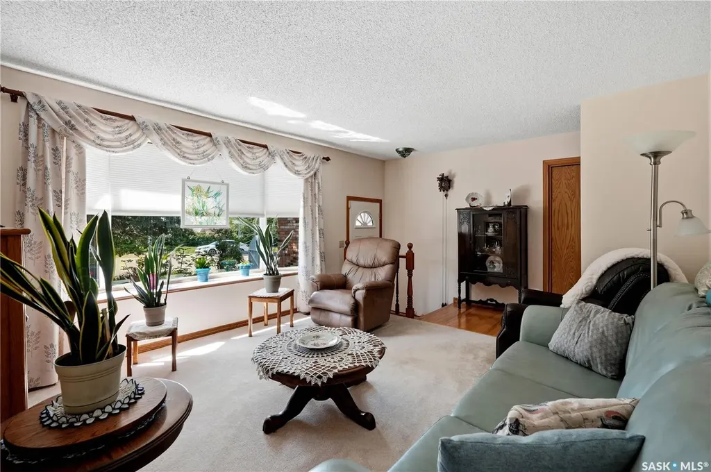 710 3rd Avenue Pilot Butte SK S0G 0H5