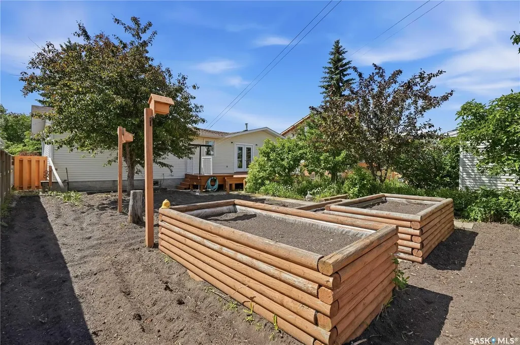 710 3rd Avenue Pilot Butte SK S0G 0H5