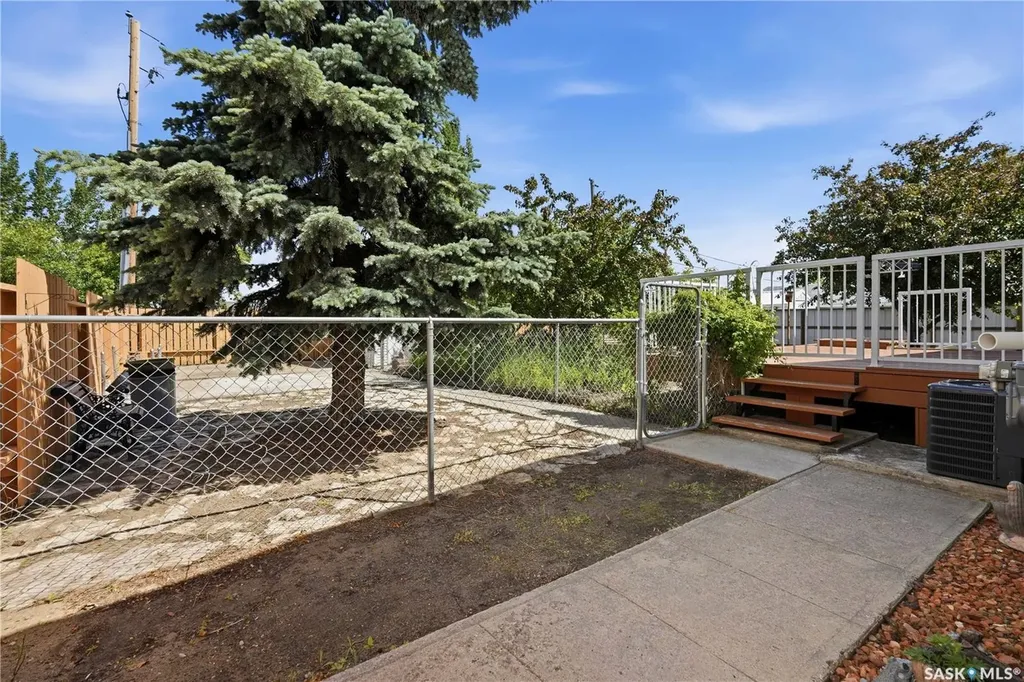 710 3rd Avenue Pilot Butte SK S0G 0H5