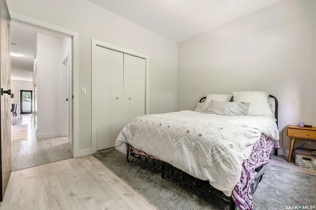 1539 E Avenue N Saskatoon SK S7L 1T9
