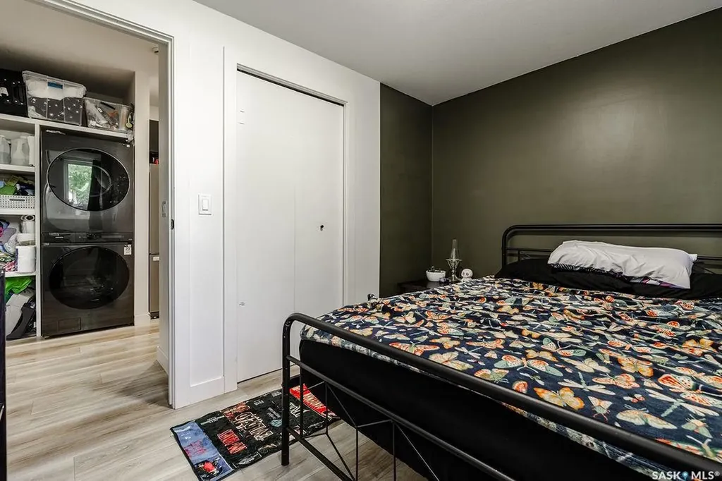 1539 E Avenue N Saskatoon SK S7L 1T9