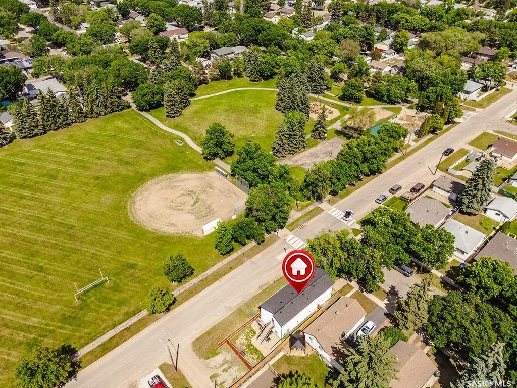 1539 E Avenue N Saskatoon SK S7L 1T9