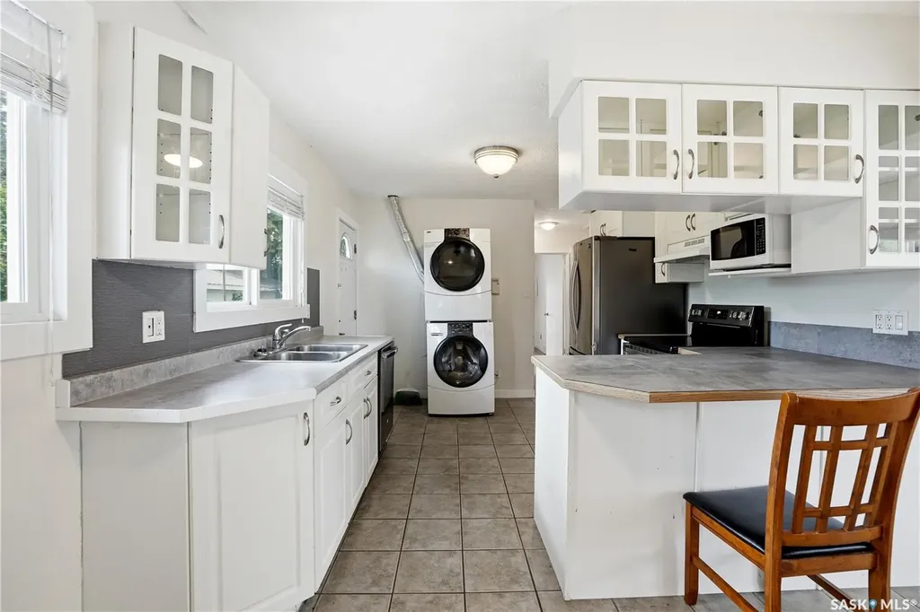 1308 Preston Avenue S Saskatoon SK S7H 2V4