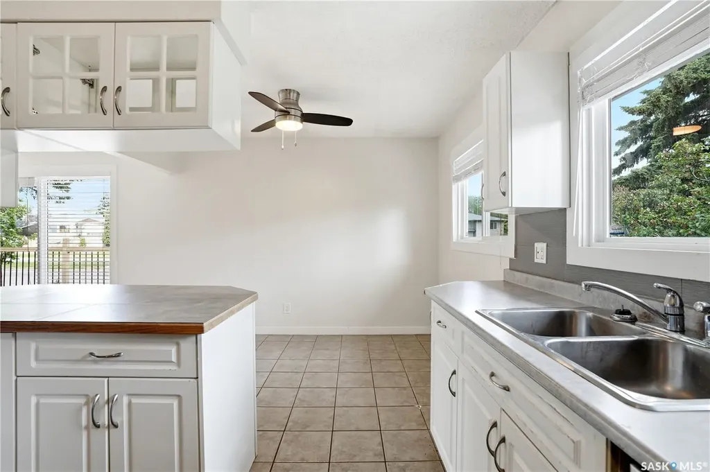 1308 Preston Avenue S Saskatoon SK S7H 2V4