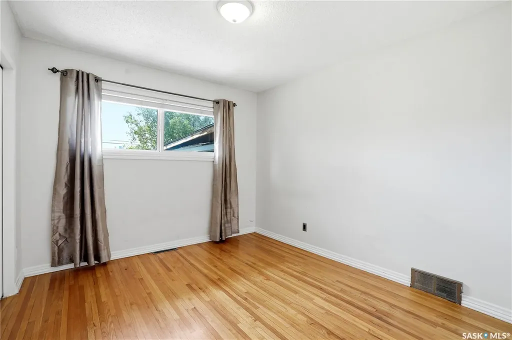 1308 Preston Avenue S Saskatoon SK S7H 2V4