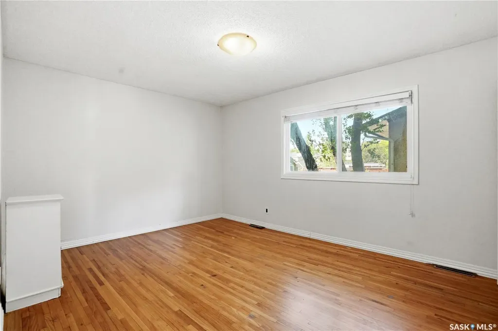 1308 Preston Avenue S Saskatoon SK S7H 2V4