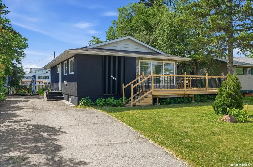 1308 Preston Avenue S Saskatoon SK S7H 2V4