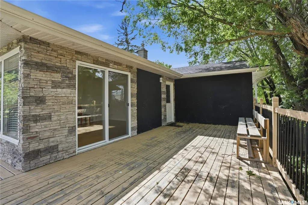 1308 Preston Avenue S Saskatoon SK S7H 2V4