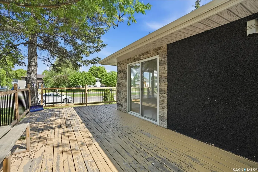 1308 Preston Avenue S Saskatoon SK S7H 2V4