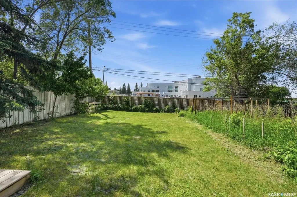 1308 Preston Avenue S Saskatoon SK S7H 2V4