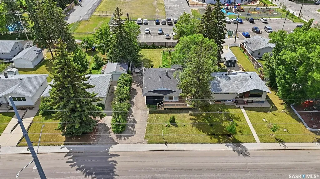 1308 Preston Avenue S Saskatoon SK S7H 2V4