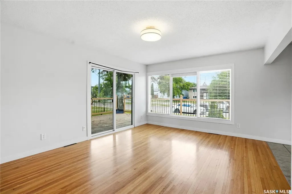 1308 Preston Avenue S Saskatoon SK S7H 2V4