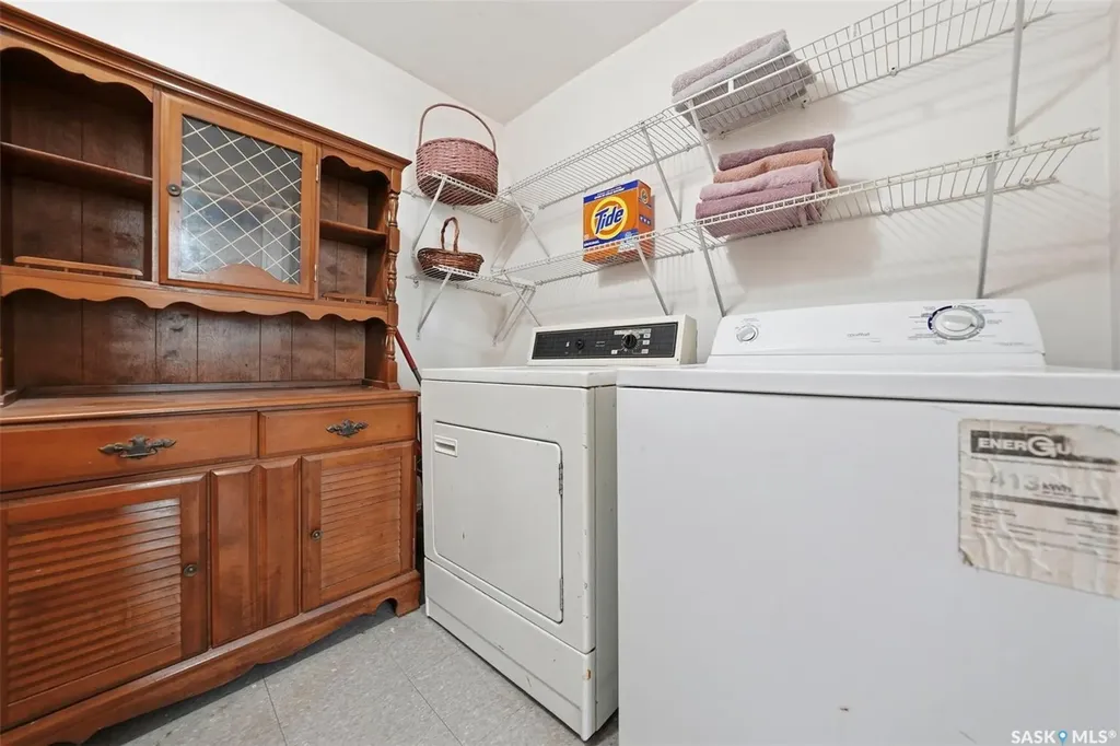 611 J Avenue S Saskatoon SK S7M 2A9