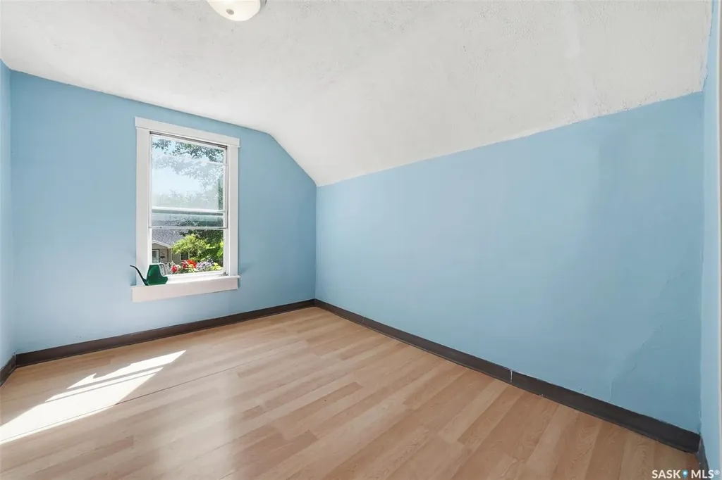 611 J Avenue S Saskatoon SK S7M 2A9