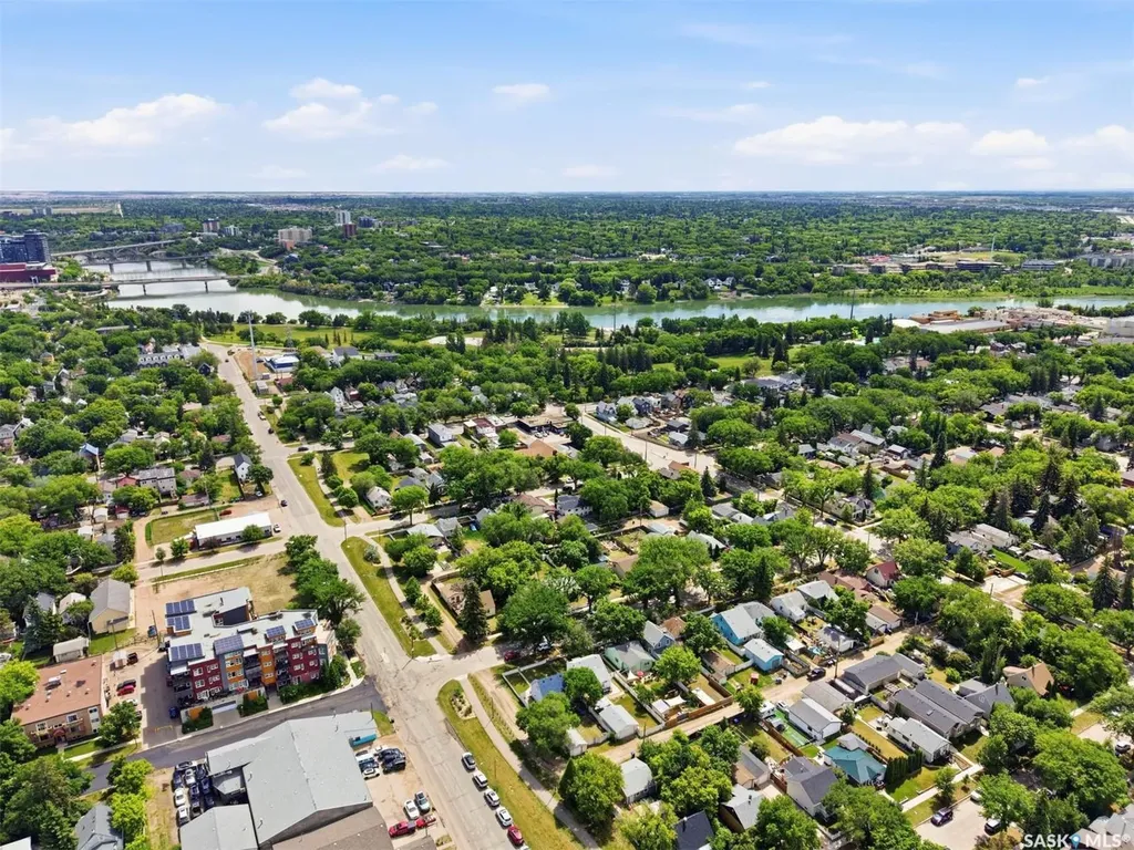 611 J Avenue S Saskatoon SK S7M 2A9