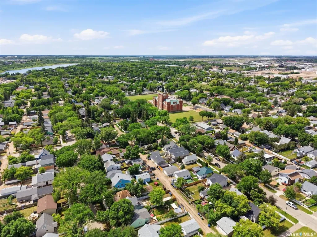 611 J Avenue S Saskatoon SK S7M 2A9