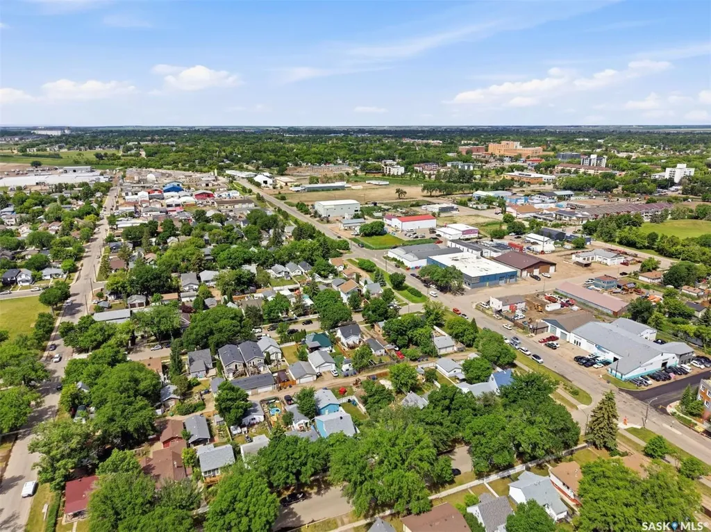 611 J Avenue S Saskatoon SK S7M 2A9