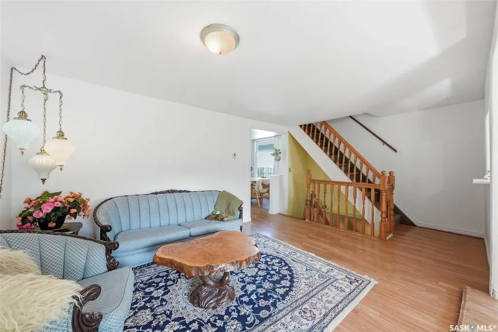 611 J Avenue S Saskatoon SK S7M 2A9
