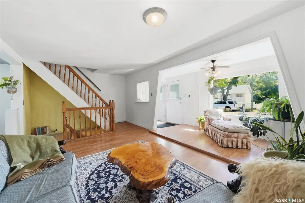 611 J Avenue S Saskatoon SK S7M 2A9
