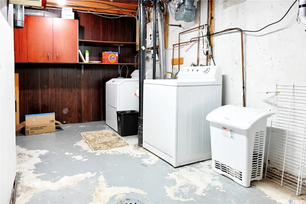 917 Macklem Drive Saskatoon SK S7L 4R7