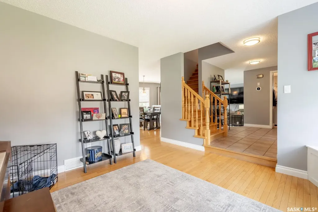 2952 St James Crescent Regina SK S4V 2Z2