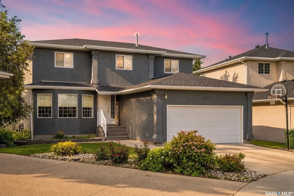 2952 St James Crescent Regina SK S4V 2Z2