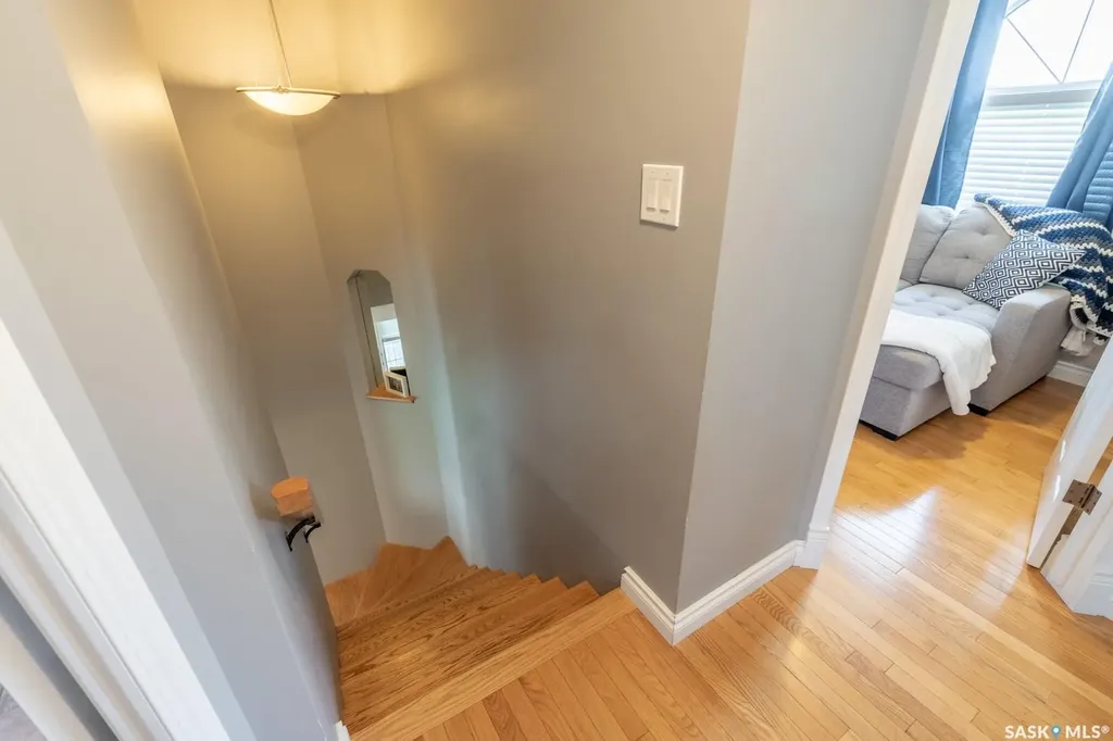 2952 St James Crescent Regina SK S4V 2Z2