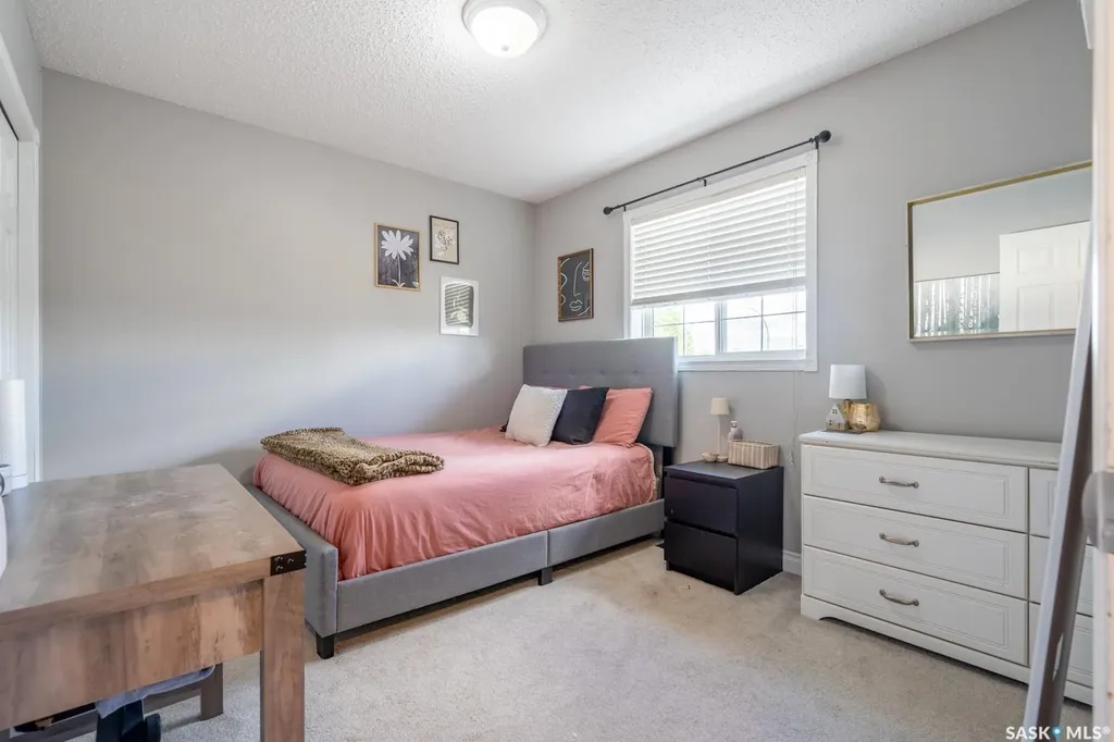 2952 St James Crescent Regina SK S4V 2Z2