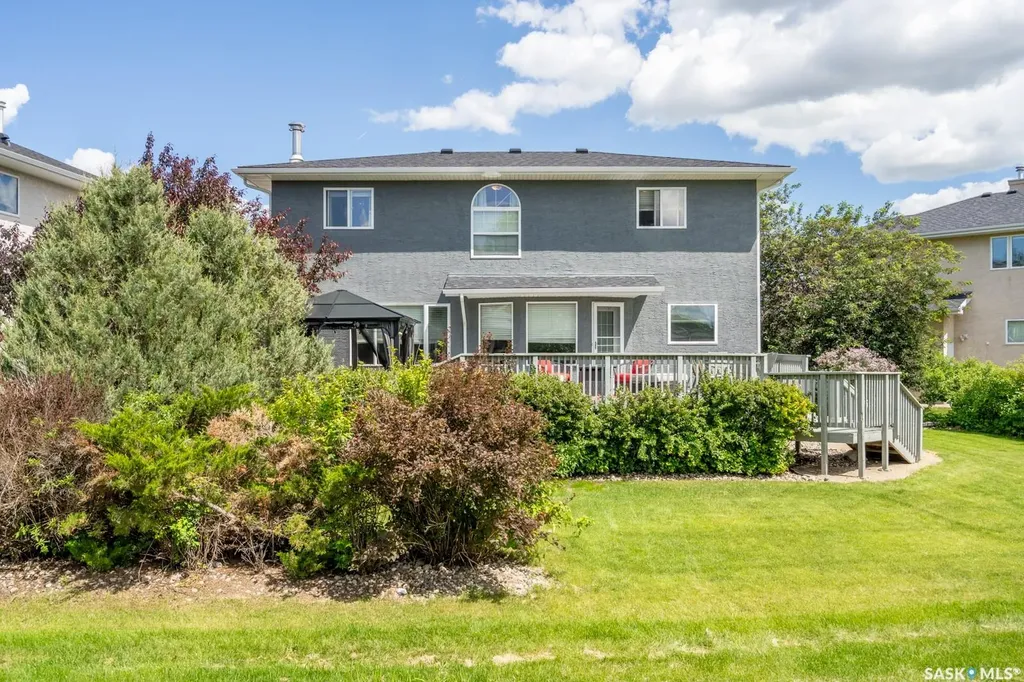 2952 St James Crescent Regina SK S4V 2Z2