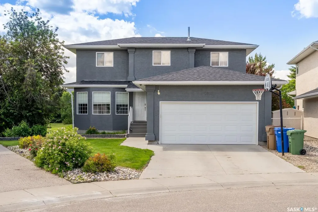 2952 St James Crescent Regina SK S4V 2Z2