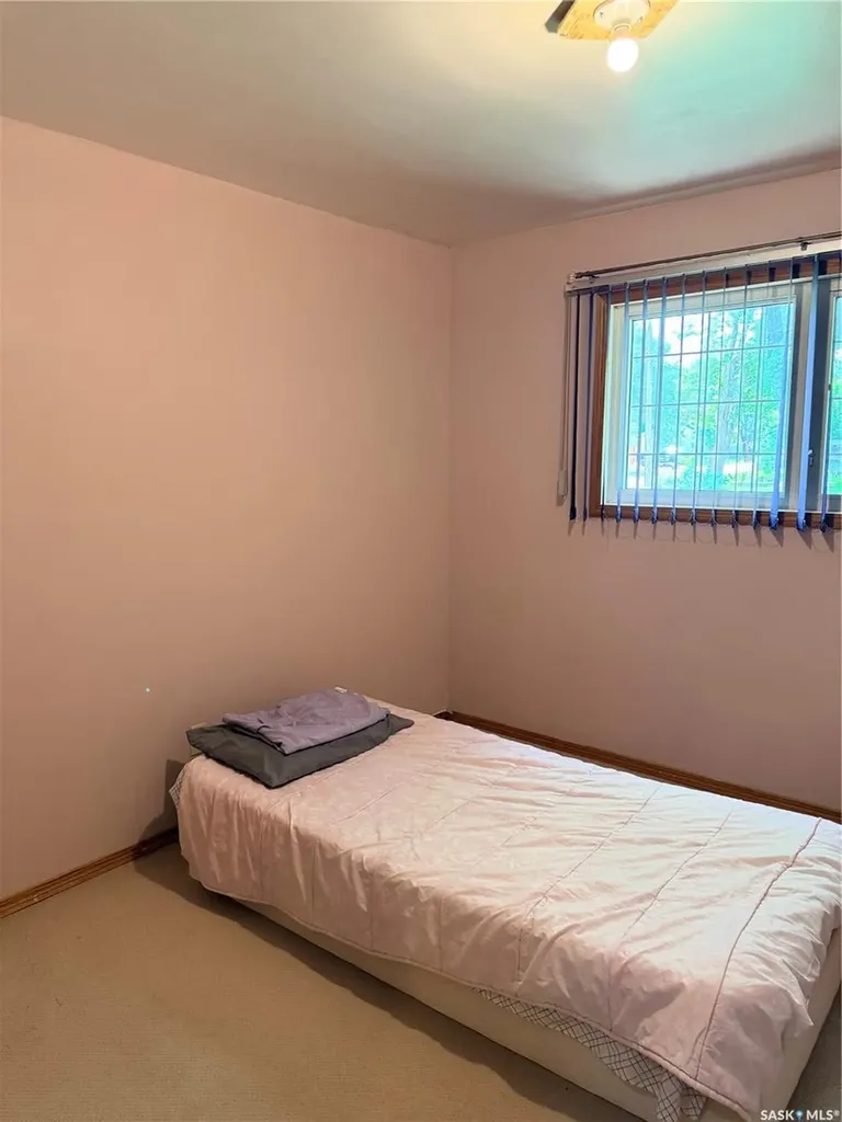 706 3rd Street E Shaunavon SK S0N 2M0