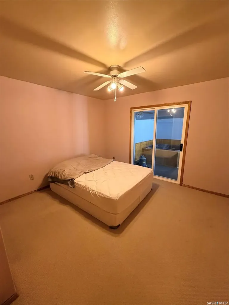 706 3rd Street E Shaunavon SK S0N 2M0
