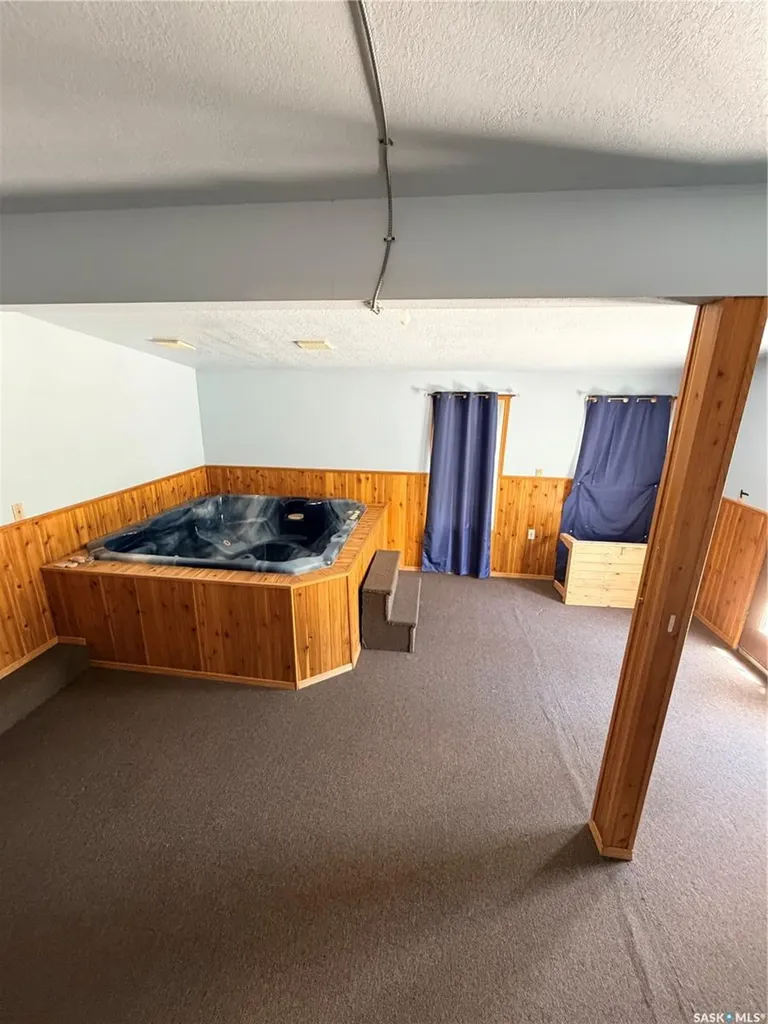 706 3rd Street E Shaunavon SK S0N 2M0