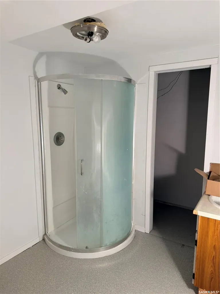 706 3rd Street E Shaunavon SK S0N 2M0